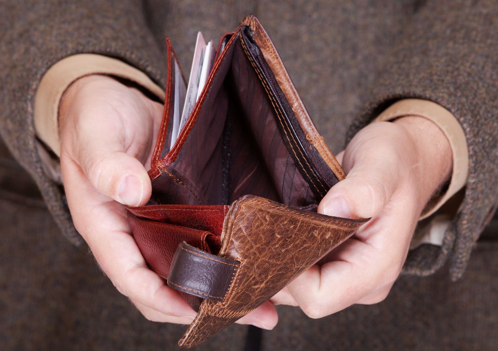 Reclamar cuotas de comunidad a morosos antes de 5 años